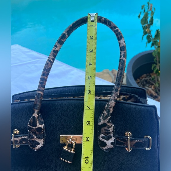 Elegant Black and Leopard Print Handbag & Wallet Set - Picture 15 of 15